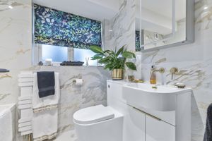 Photo 32- click for photo gallery